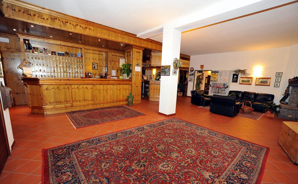 Hotel Derby Bormio Exterior photo