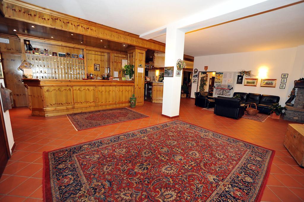Hotel Derby Bormio Exterior photo