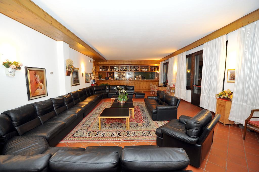 Hotel Derby Bormio Exterior photo