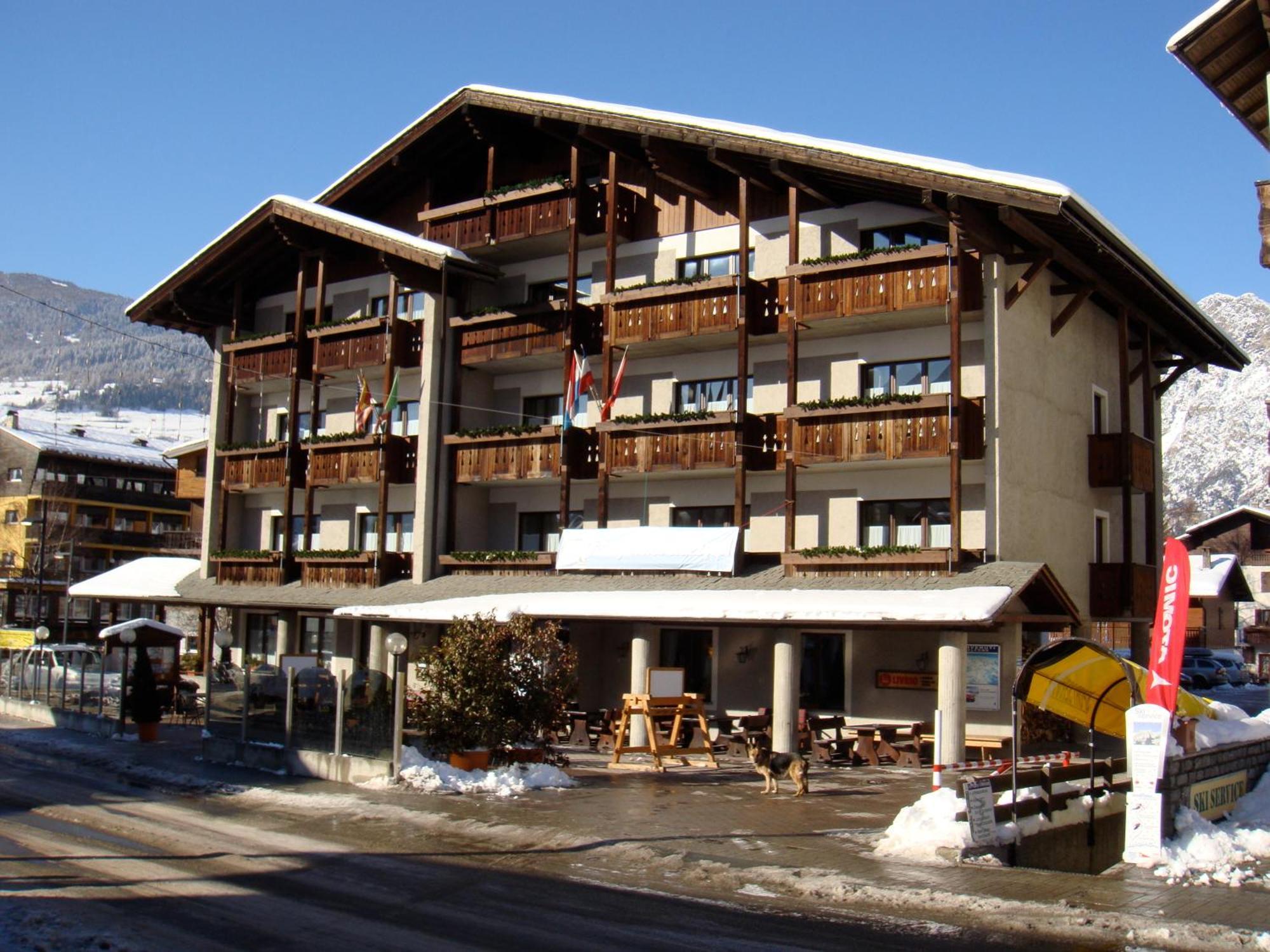 Hotel Derby Bormio Exterior photo