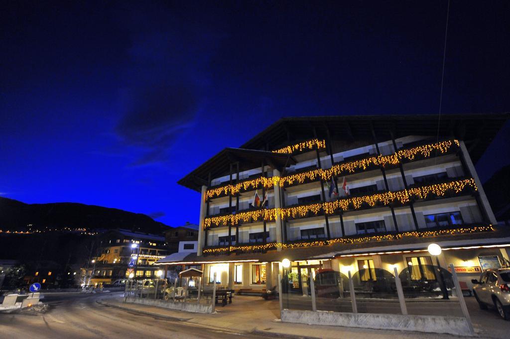 Hotel Derby Bormio Exterior photo